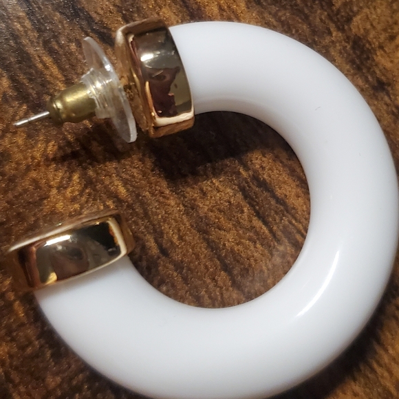 Ivory Classic Retro Hoop Earrings - Picture 2 of 5